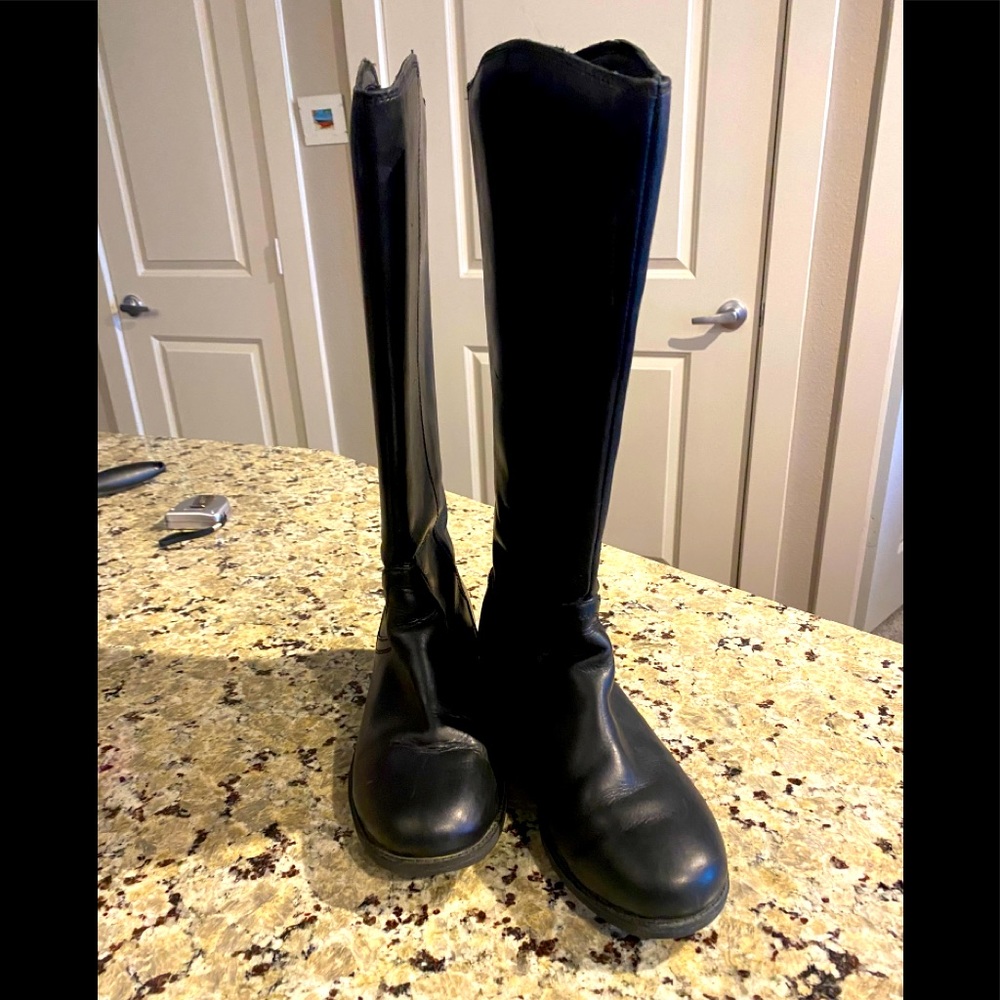 UGG Seldon Black Boots